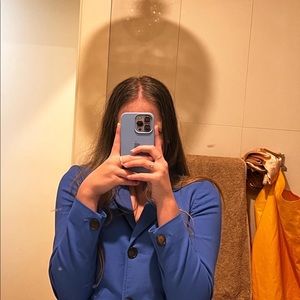 Meet your Posher, Claudia